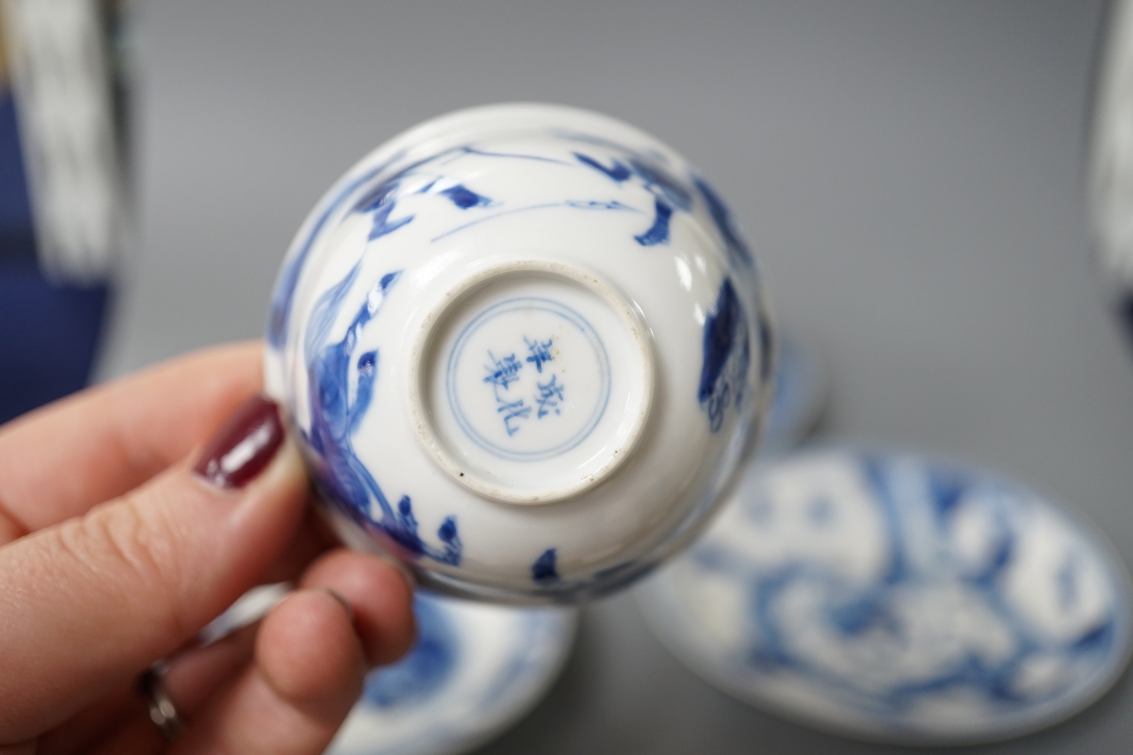 3 Chinese Kangxi blue and white tea bowls and saucers, 10cm diameter